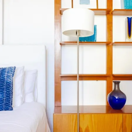 Plum Guide - Larousse Apartment *